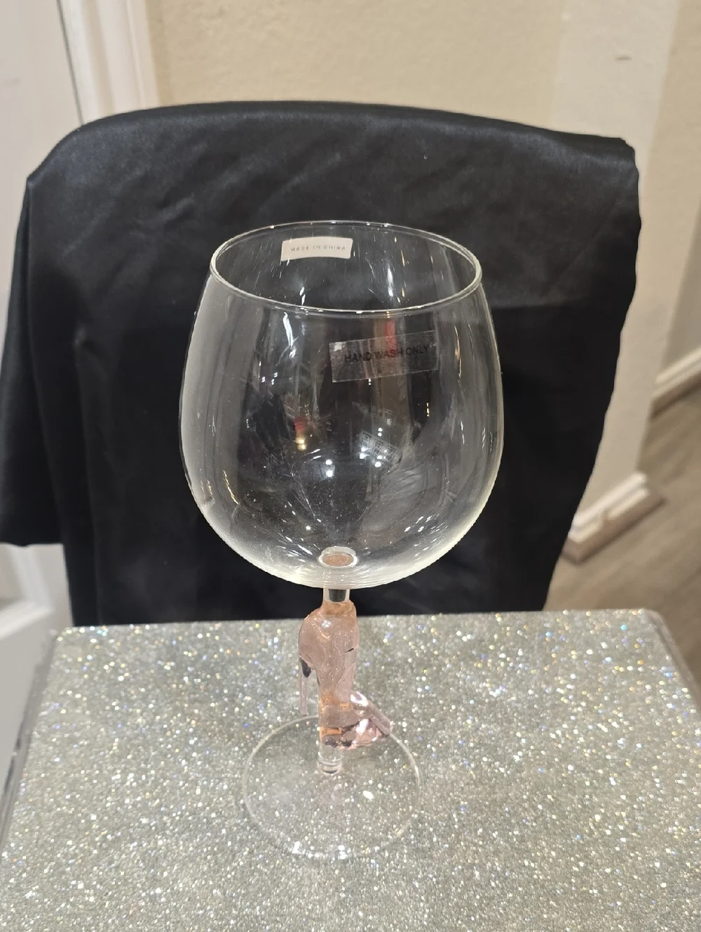 Godinger Runway Pink High Heel Goblet - Picture 11 of 13
